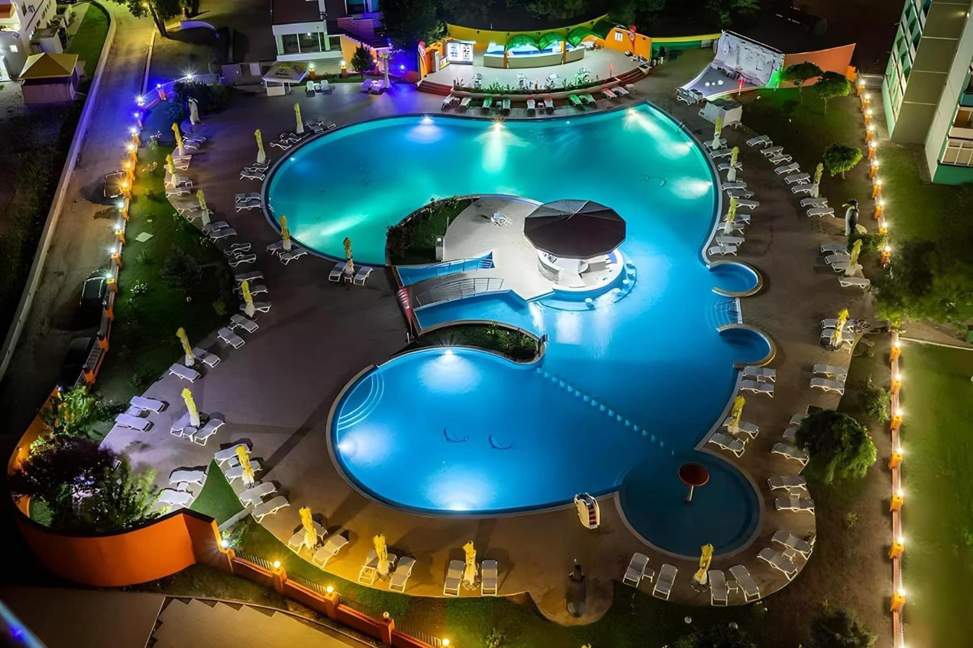 Hotel Aquapark Balada Saturn 曼加利亚 外观 照片